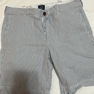 JCrew blue seersucker shorts 7”
